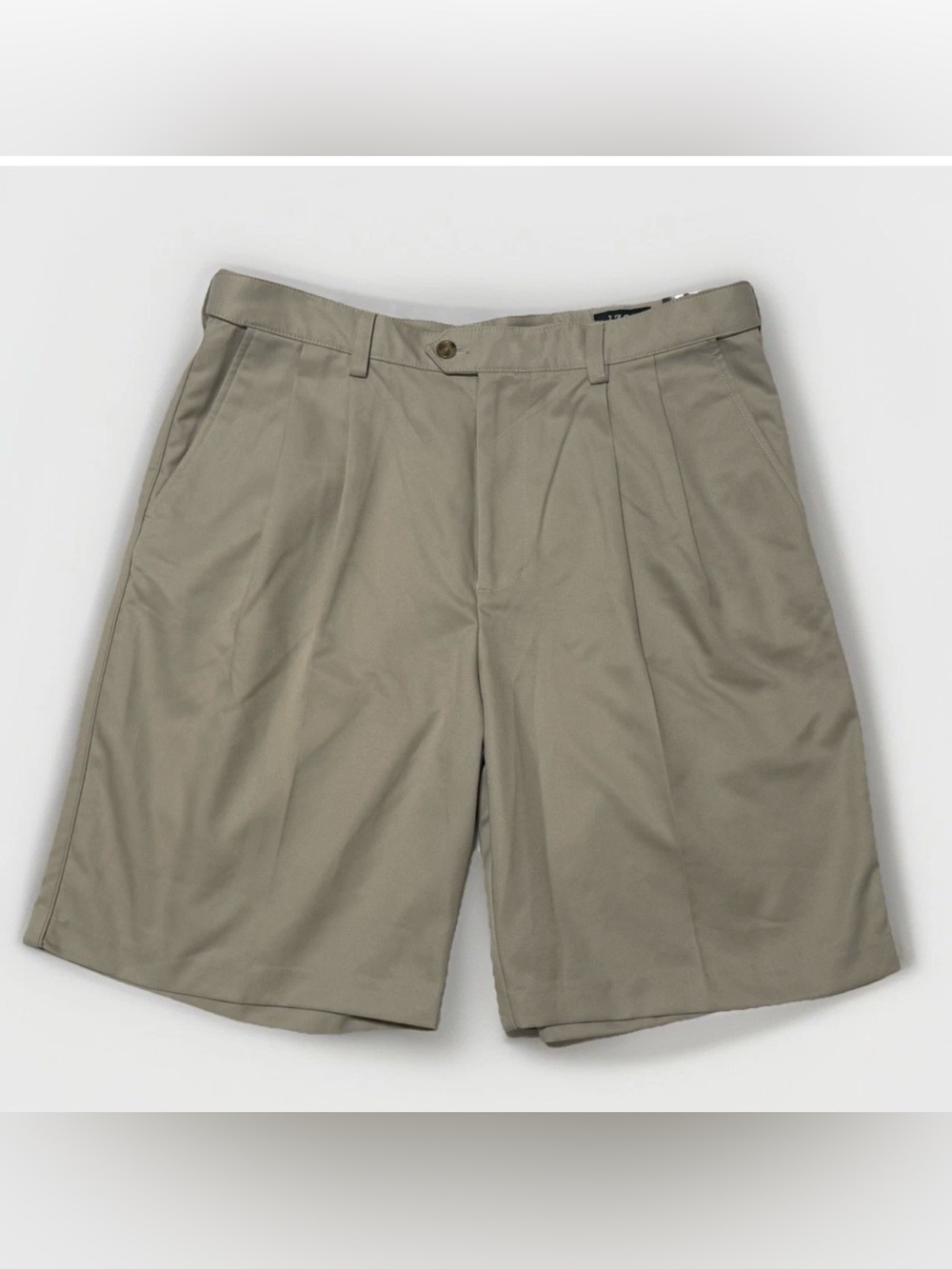 NWT Izod off white upf50 pleated microfiber shorts